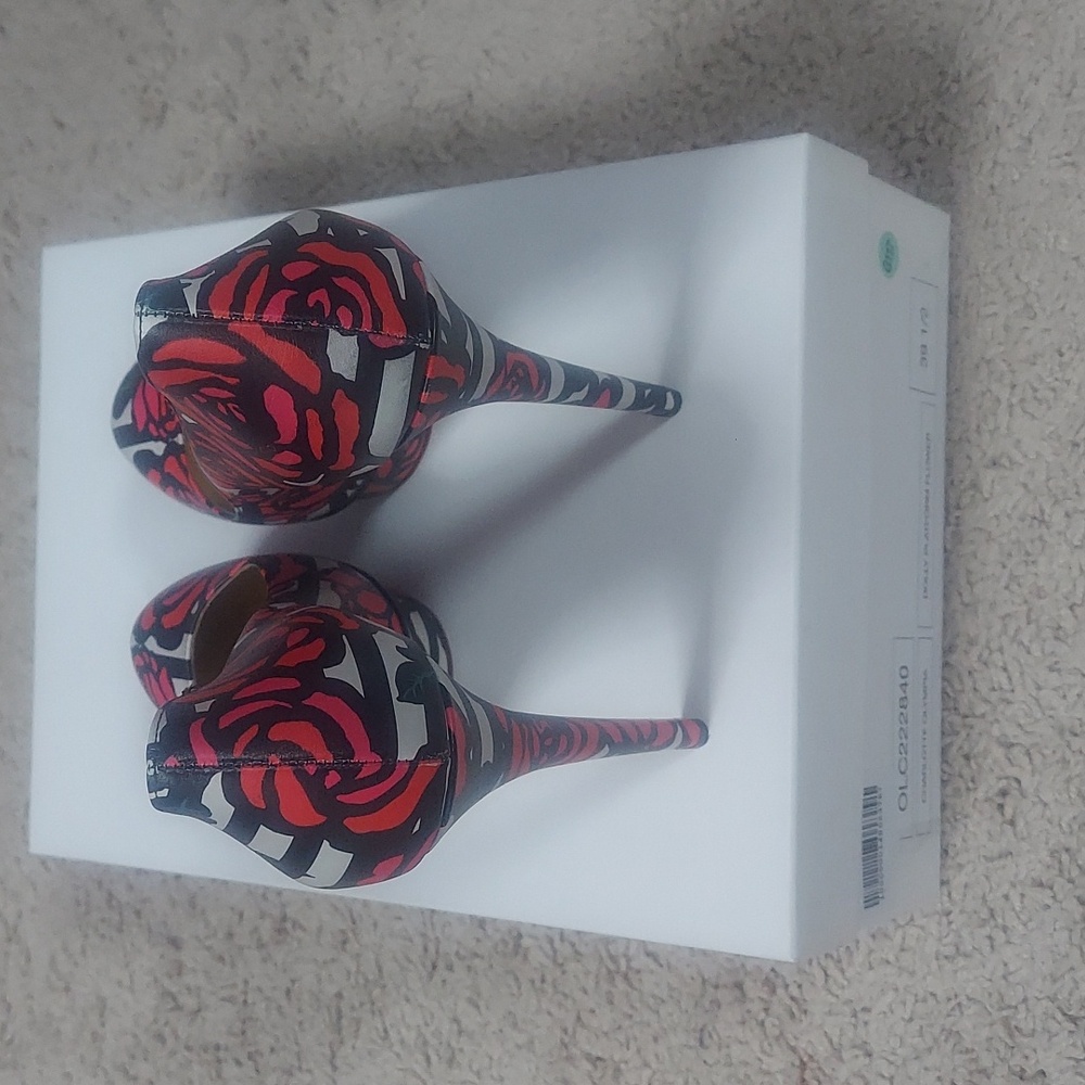 Flower Platform Heels - Picture 3 of 3